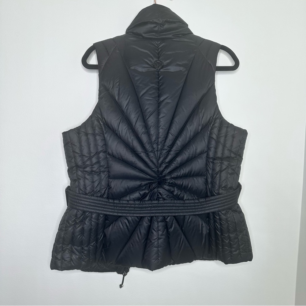Lululemon Get Down Reversible Vest in Black - Picture 9 of 9